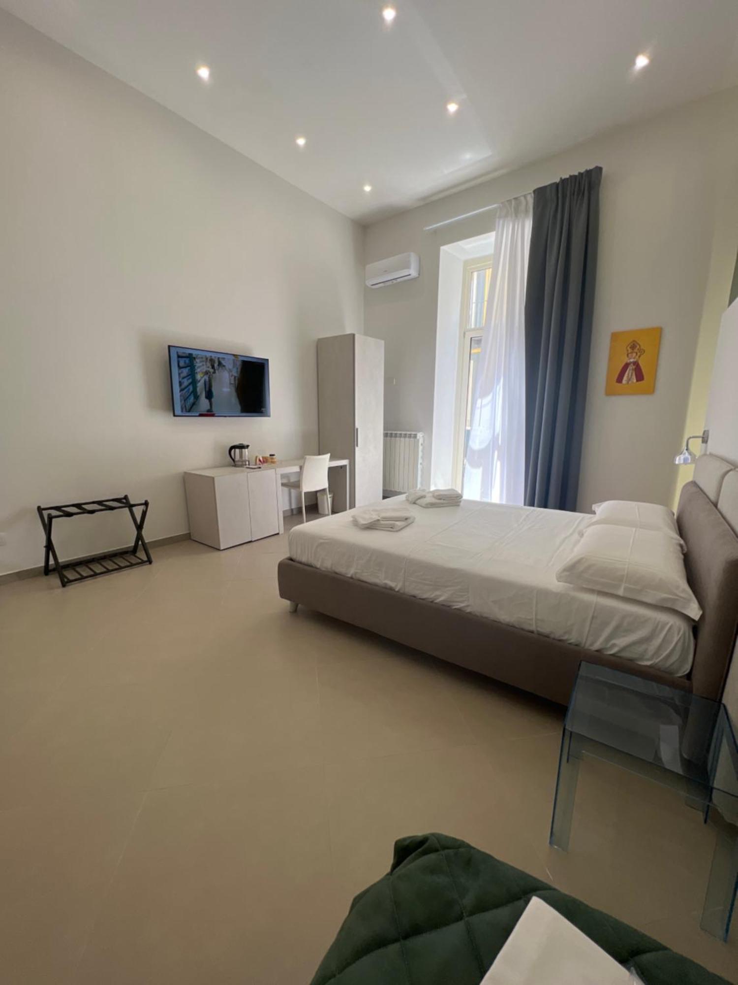 فندق Dimora Chiaia 209 نابولي المظهر الخارجي الصورة